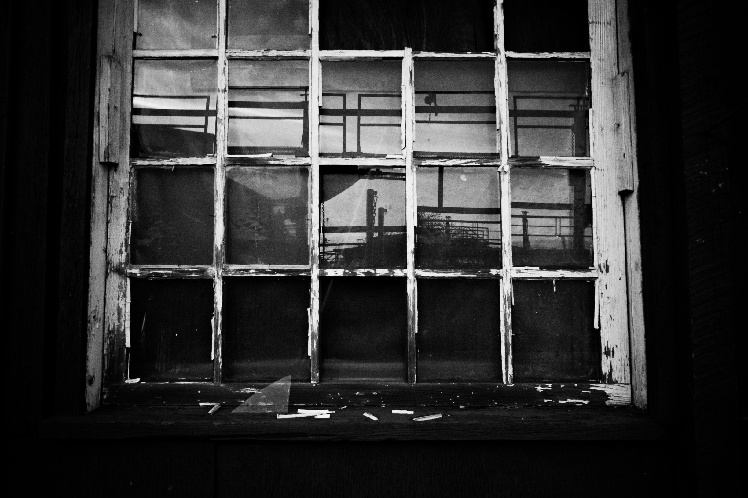 Another, very dramatica, black and white treatment.