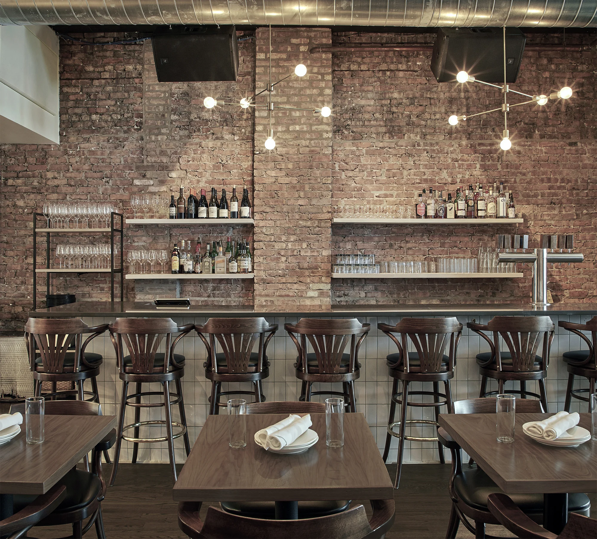 debaun studio_Daisies Restaurant_Bar.jpg