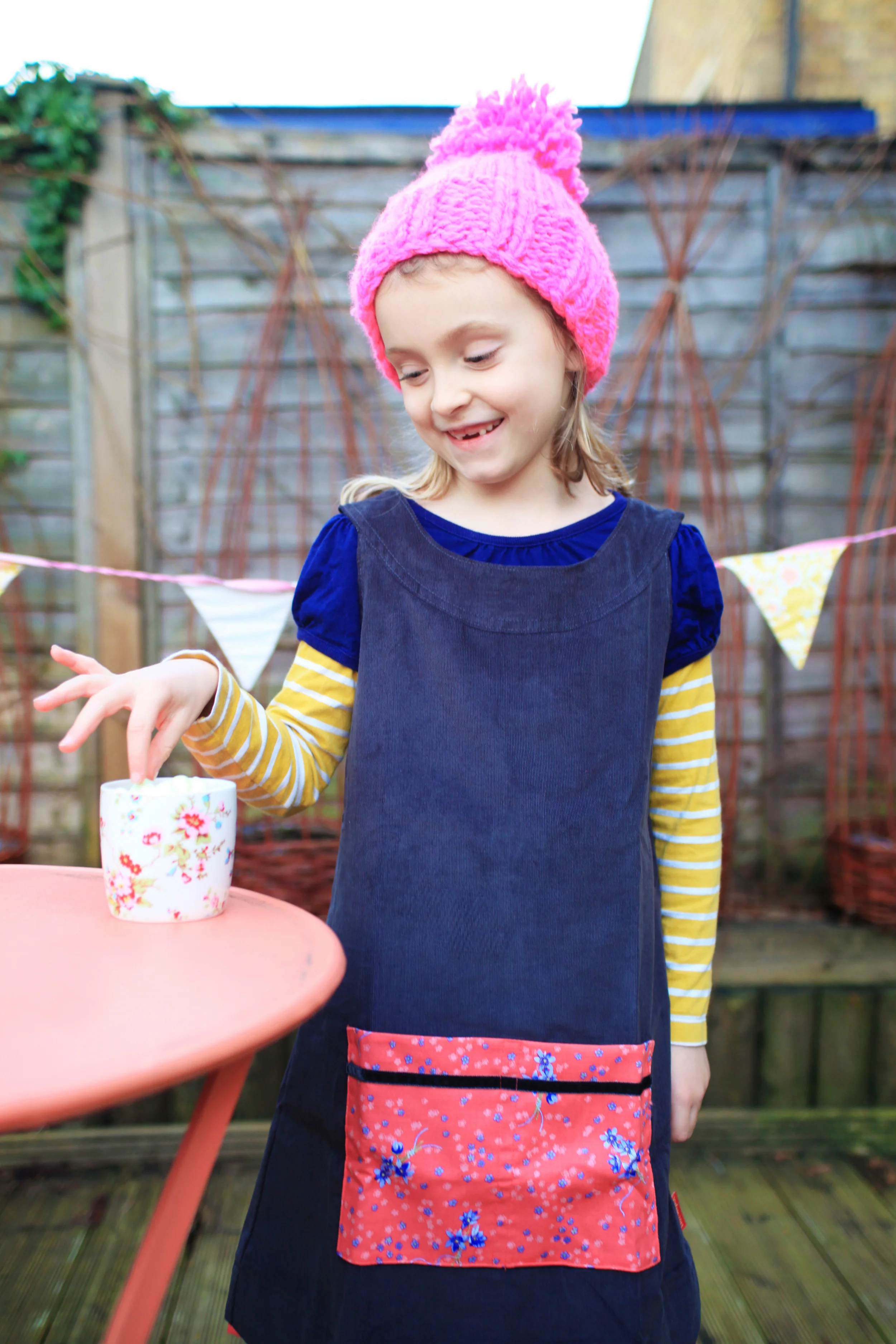 Pick-a-pocket dress Easy Pickings
