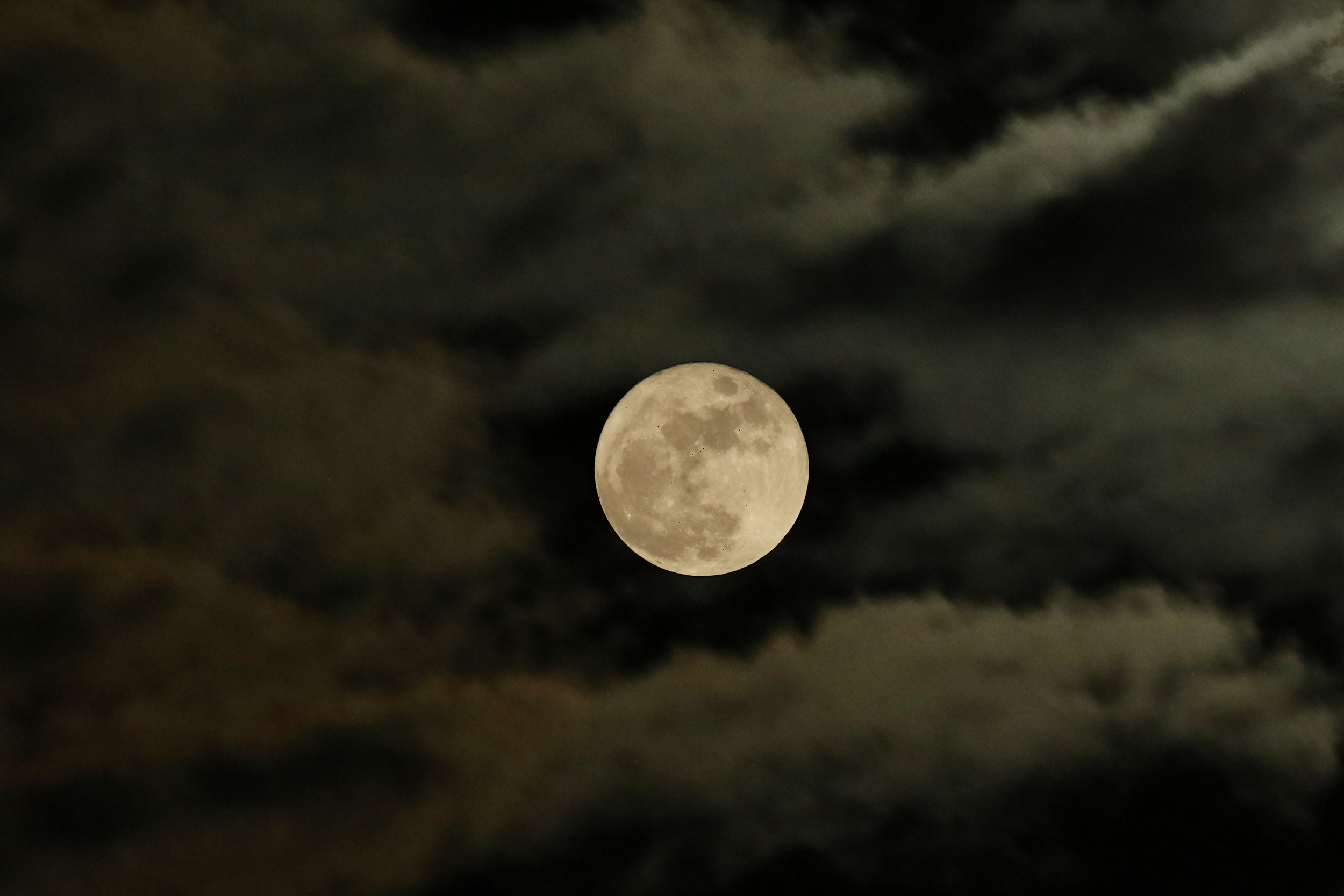 Full Moon over the Broward 6 Dec 14