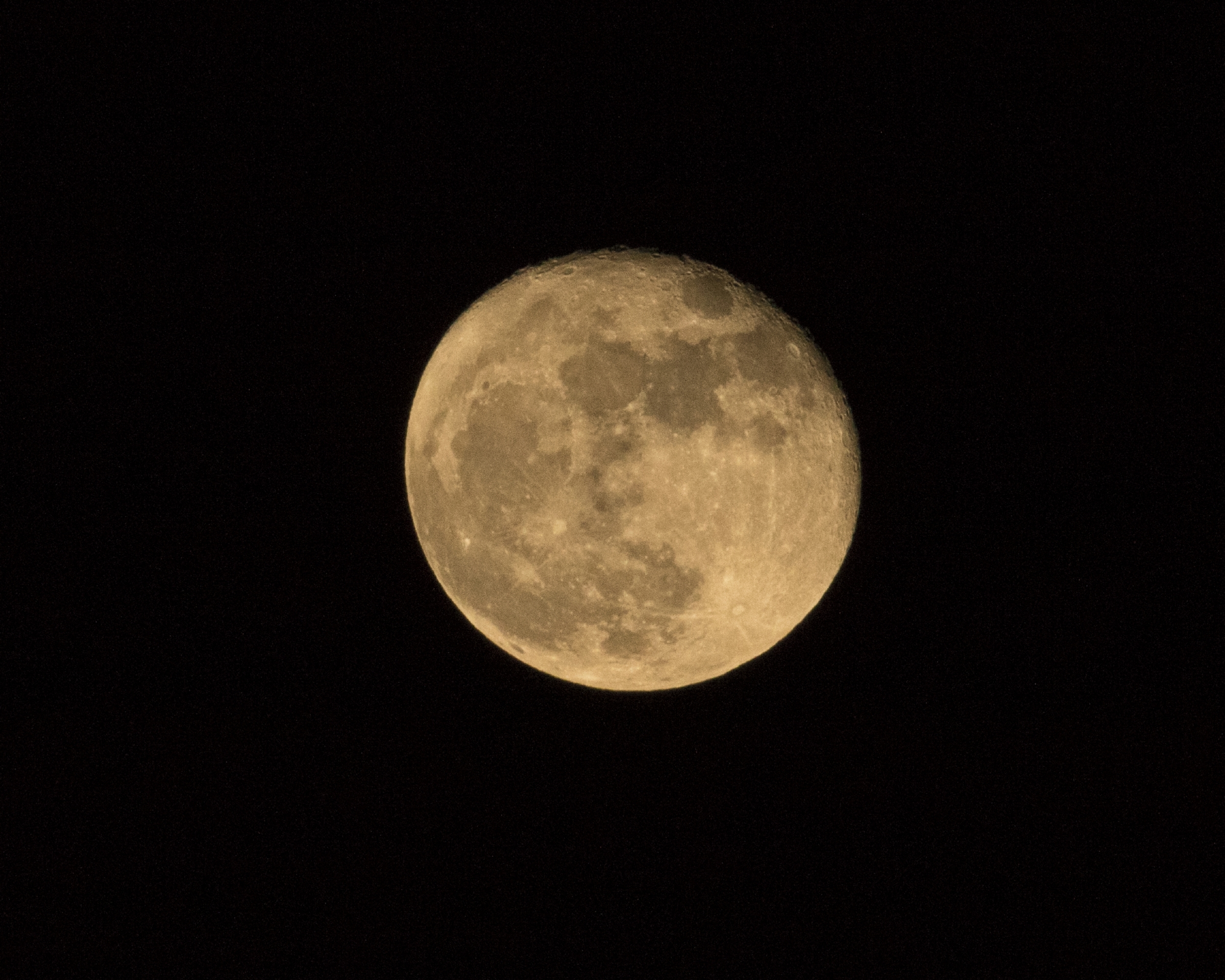 Hope you didn't miss the Harvest Moon last month..if so here tis..then came the change from Daylight Savings Time (Yech).