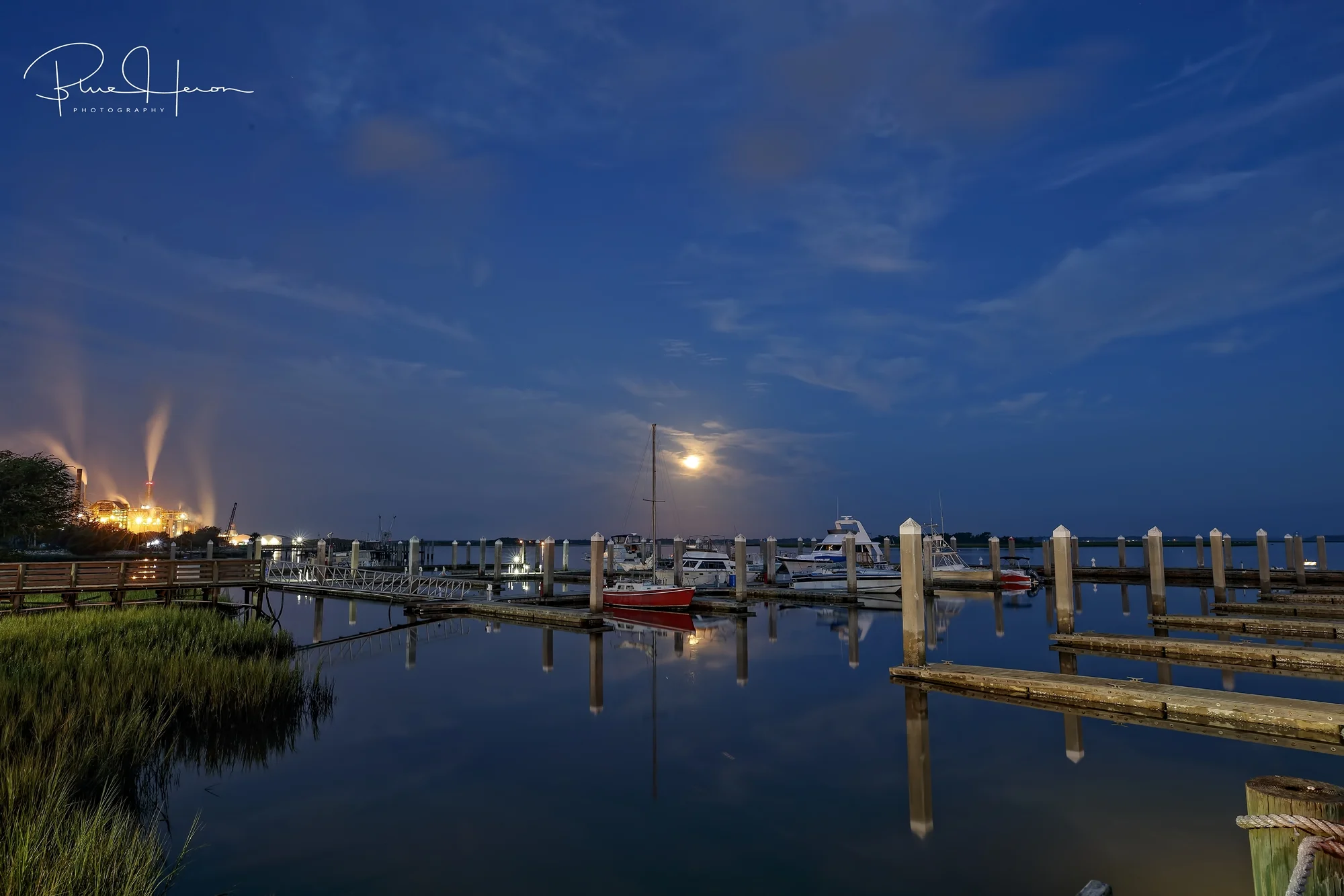 morning moonset over the marina...