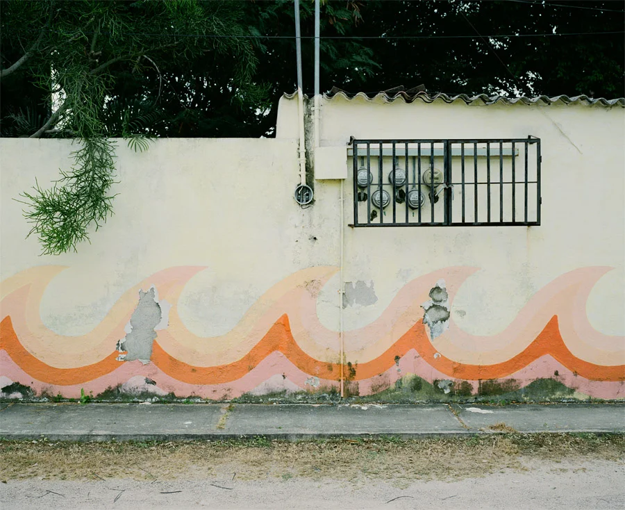 wave_wall_jpeg.jpg