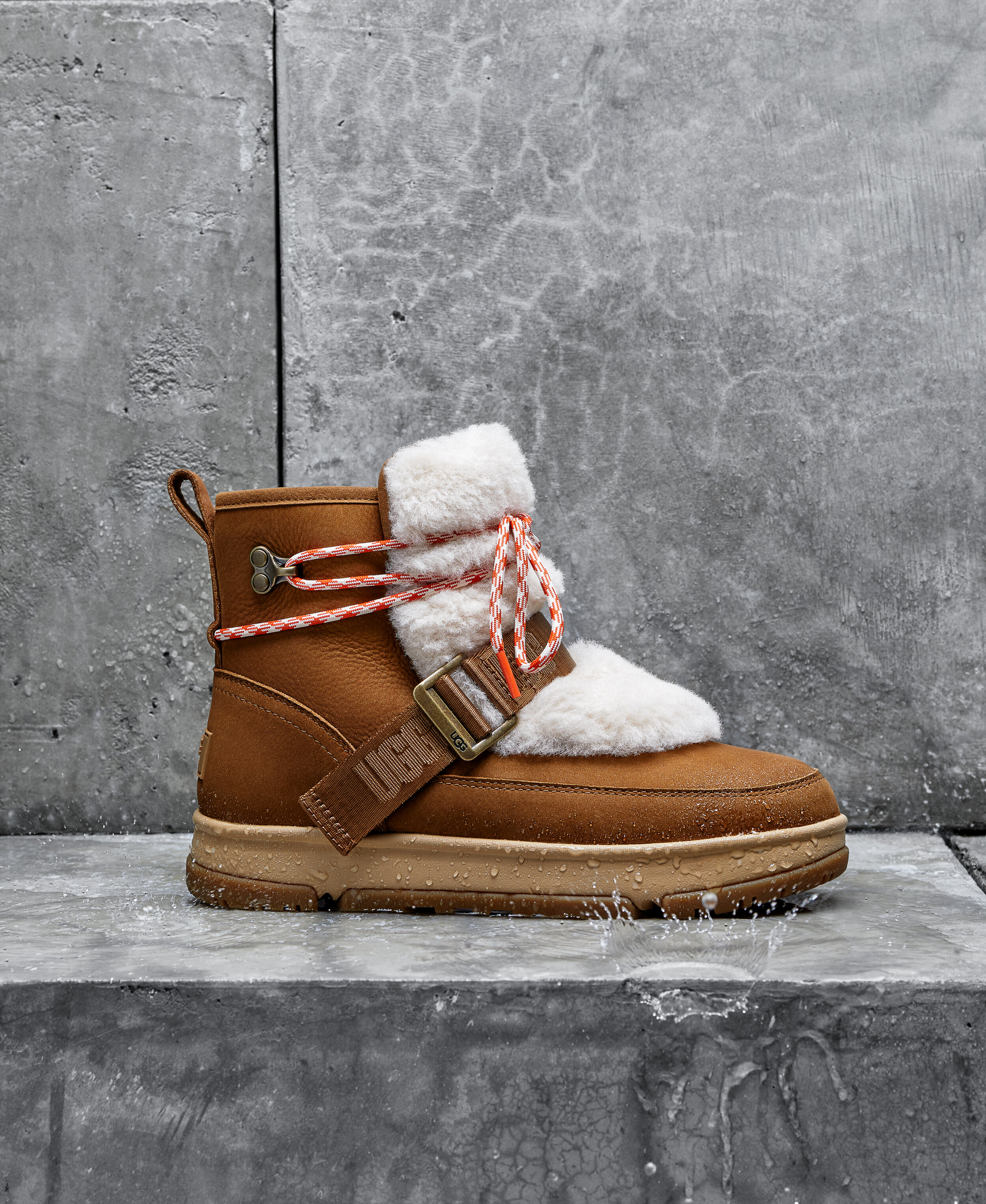 UGG_AW20_FNB_CLASSIC_HIKER.jpg