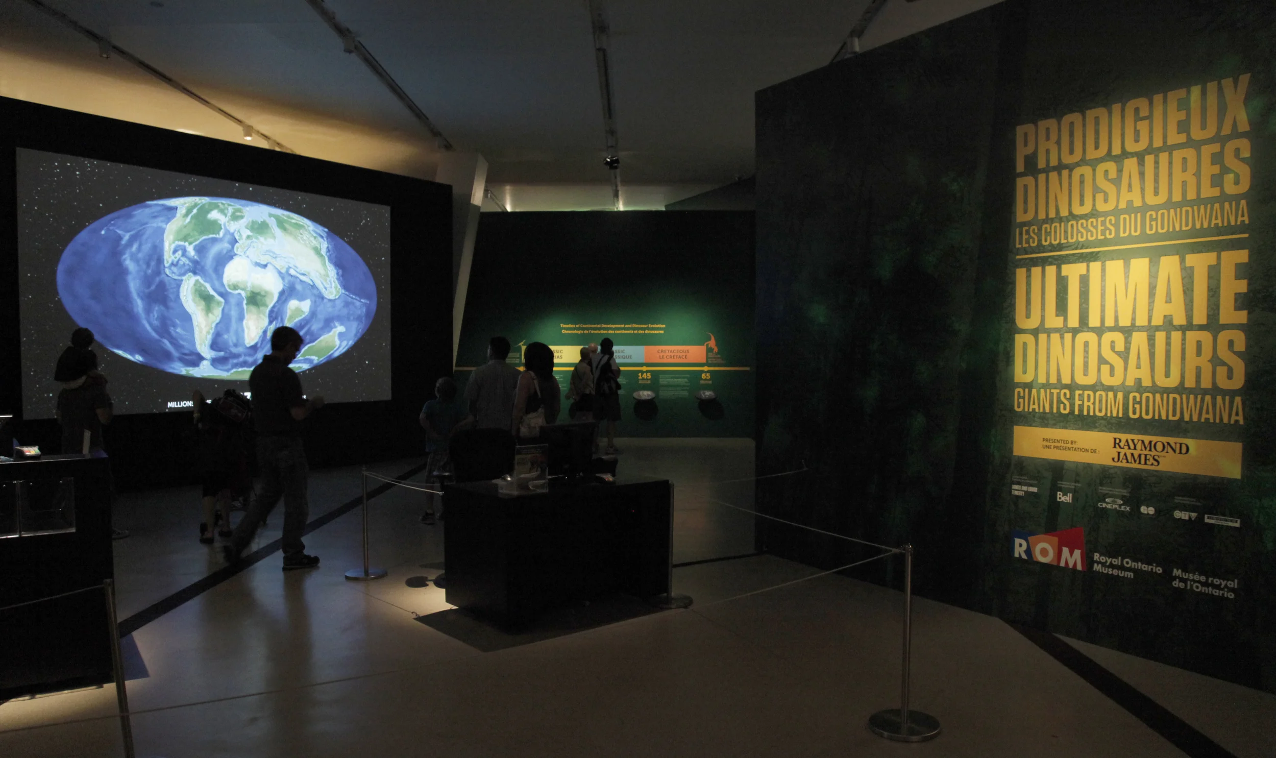   Ultimate Dinosaurs  exhibit 