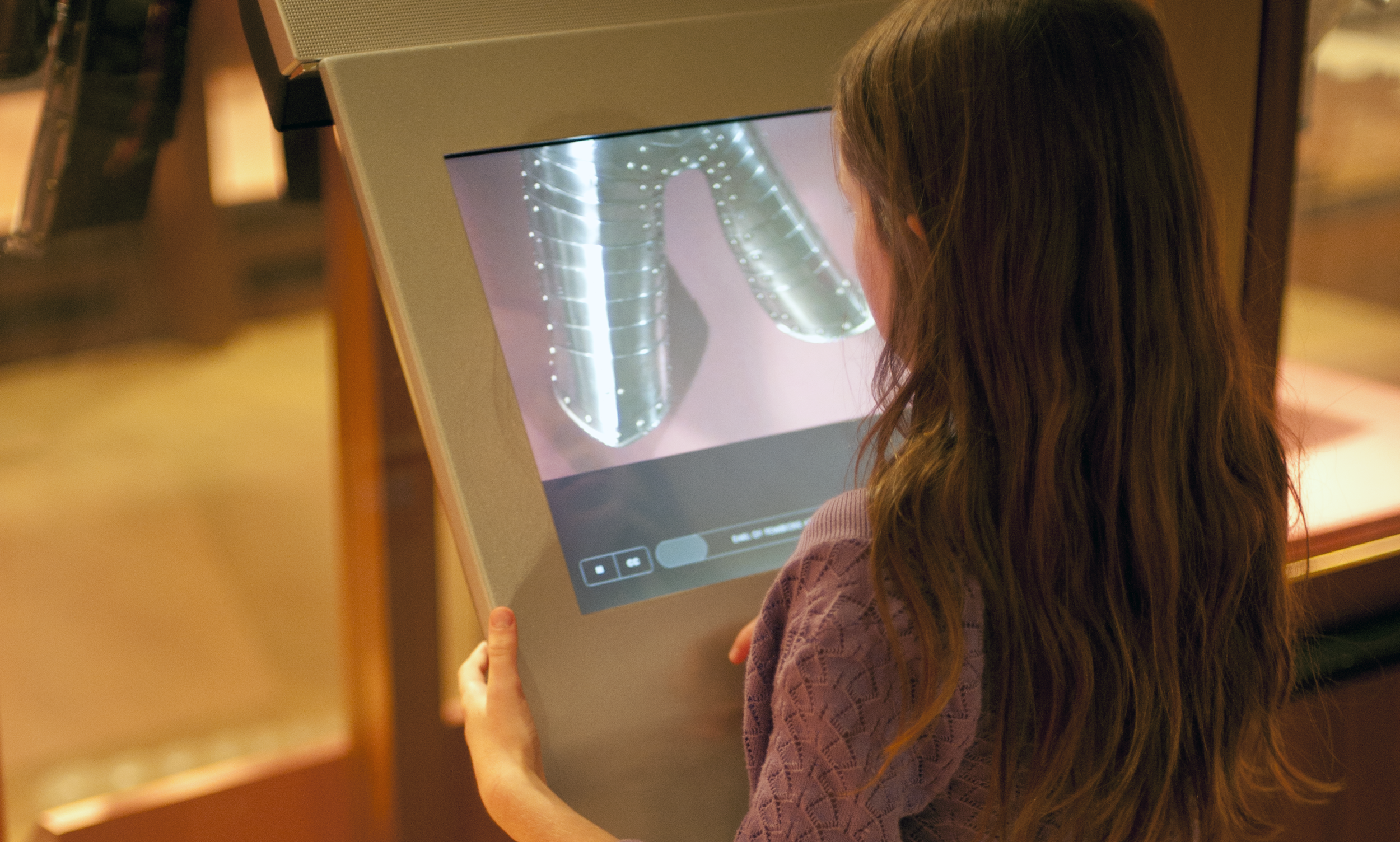 girl with iconic pic2.png