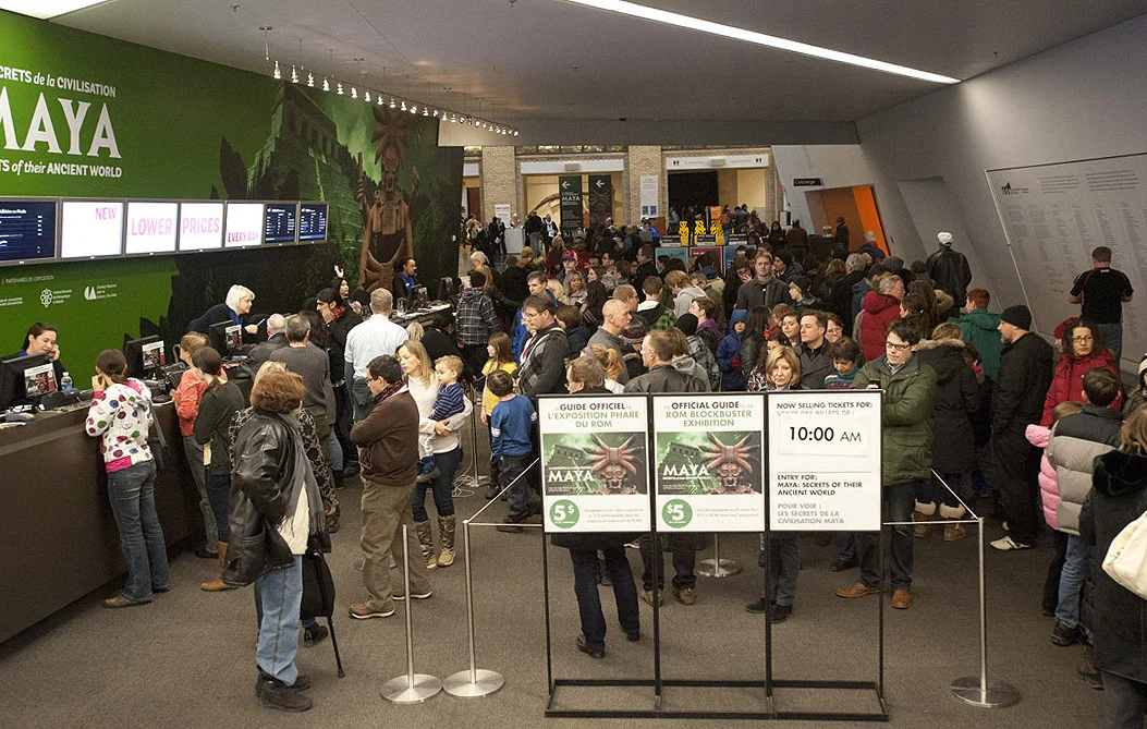  THE CLAMOURING CROWDS! 