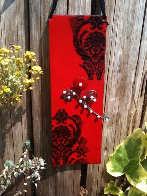 broochoutside.jpg