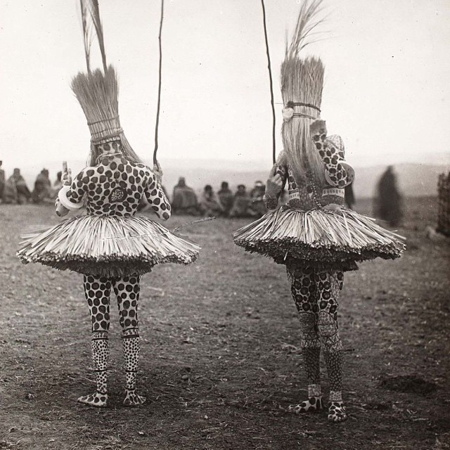 Bomvana_Initiates_by_AM_Duggan-Cronin__c._1930__South_Africa.jpg