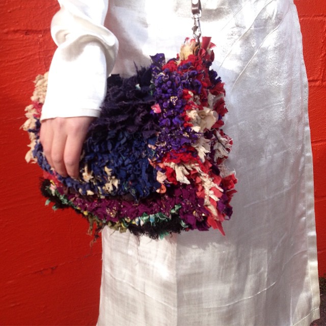 Sfera_with_boucherouite_musette___white_mashru___.jpg