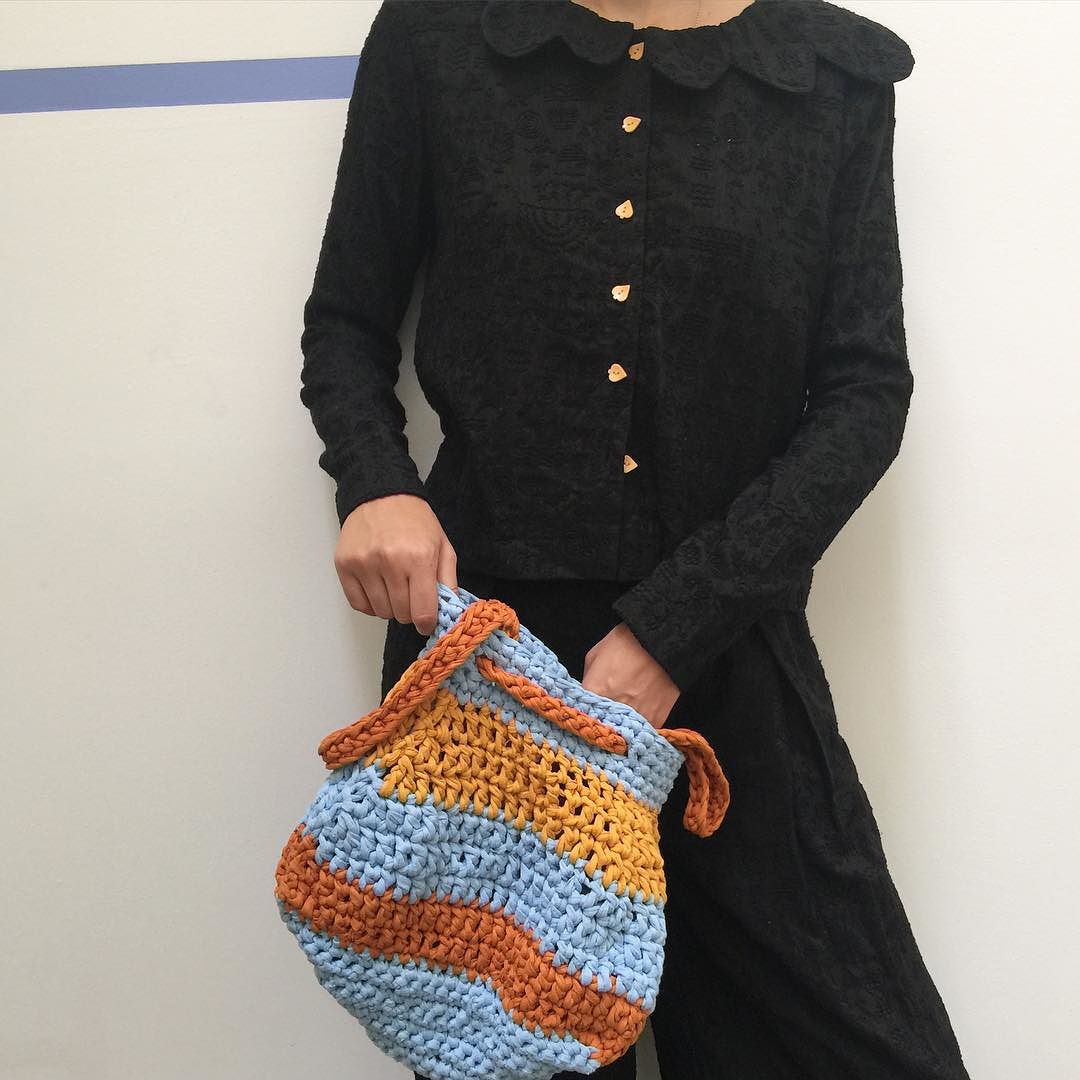 hand-embroidered warli on raw silk blouse & trouser // Ahmedabad + hand-knit cotton jersey bag // Bosnia #cistantheshop