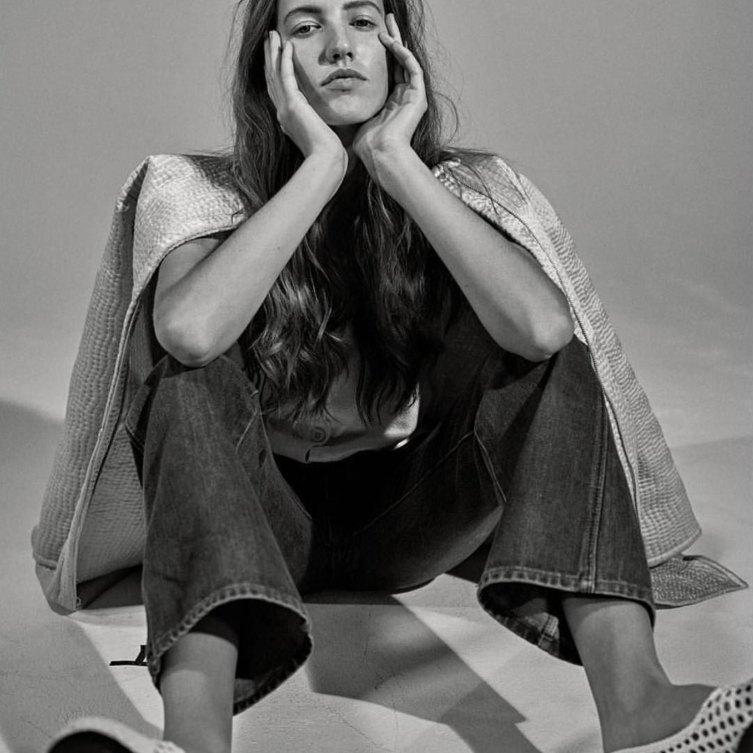 cistanthe hand-hammered silk box coat in @issue_mag // thank you @lisa_mosko_lalaland 💘