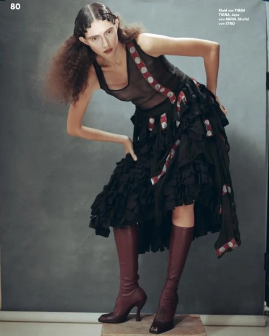 TIGRA TIGRA silk kota count dress with hand embroidered ribbon  detail in metal kasab 
@nathaliedegeyter 
@mattiaparodi 
@davidsiwickicommunication