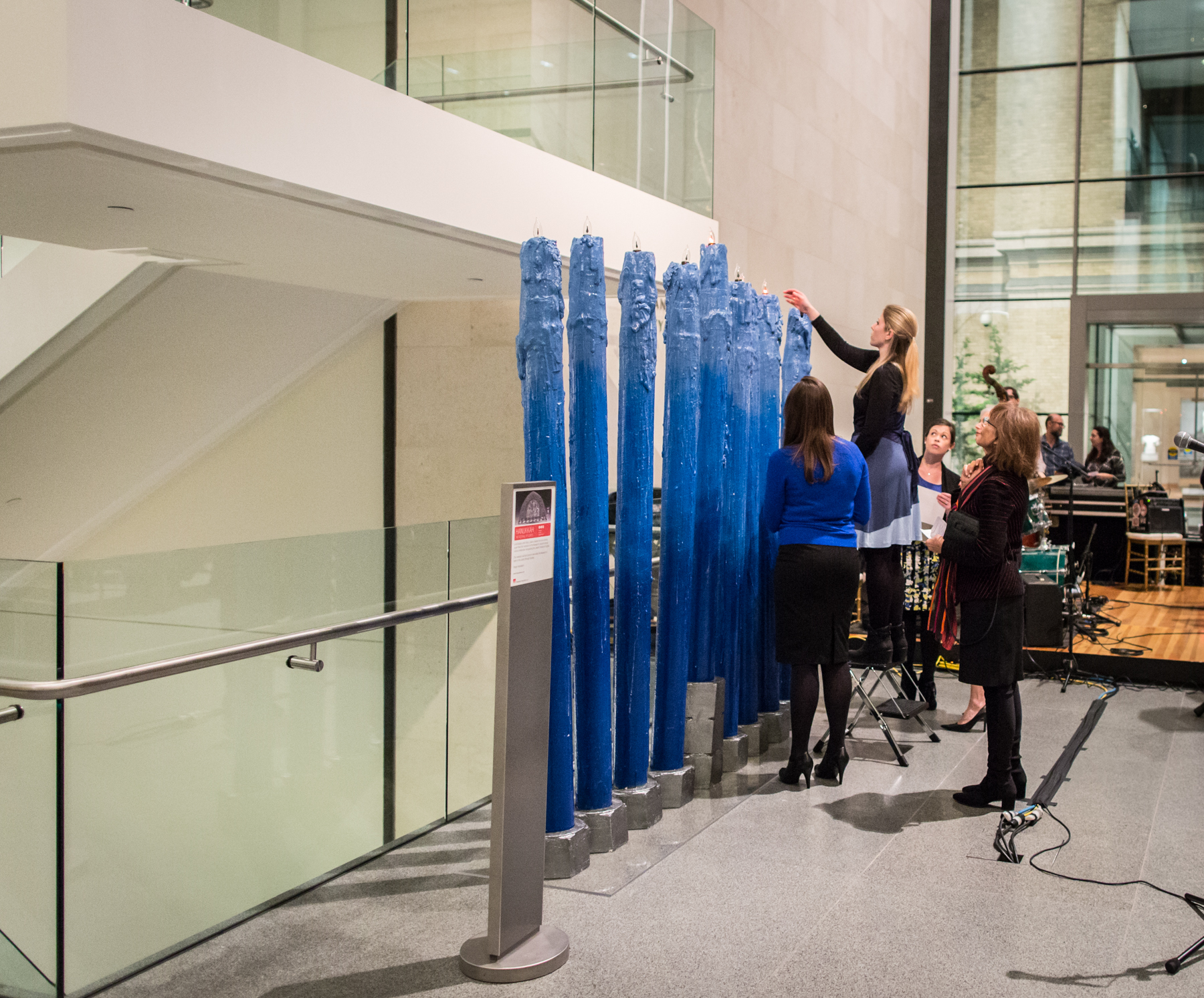 Hanukkah_at_MFA_2015-41.jpg