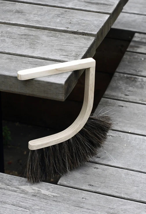 7_broom.jpg