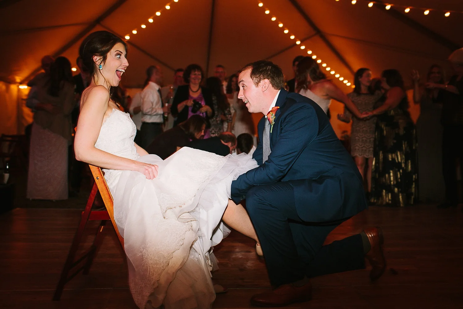 Lindsey_A_Miller_photography_charleston_mcleod_plantation_wedding_row_of_oaks_southern_classic_fall_spanish_moss_historic_home_093.jpg
