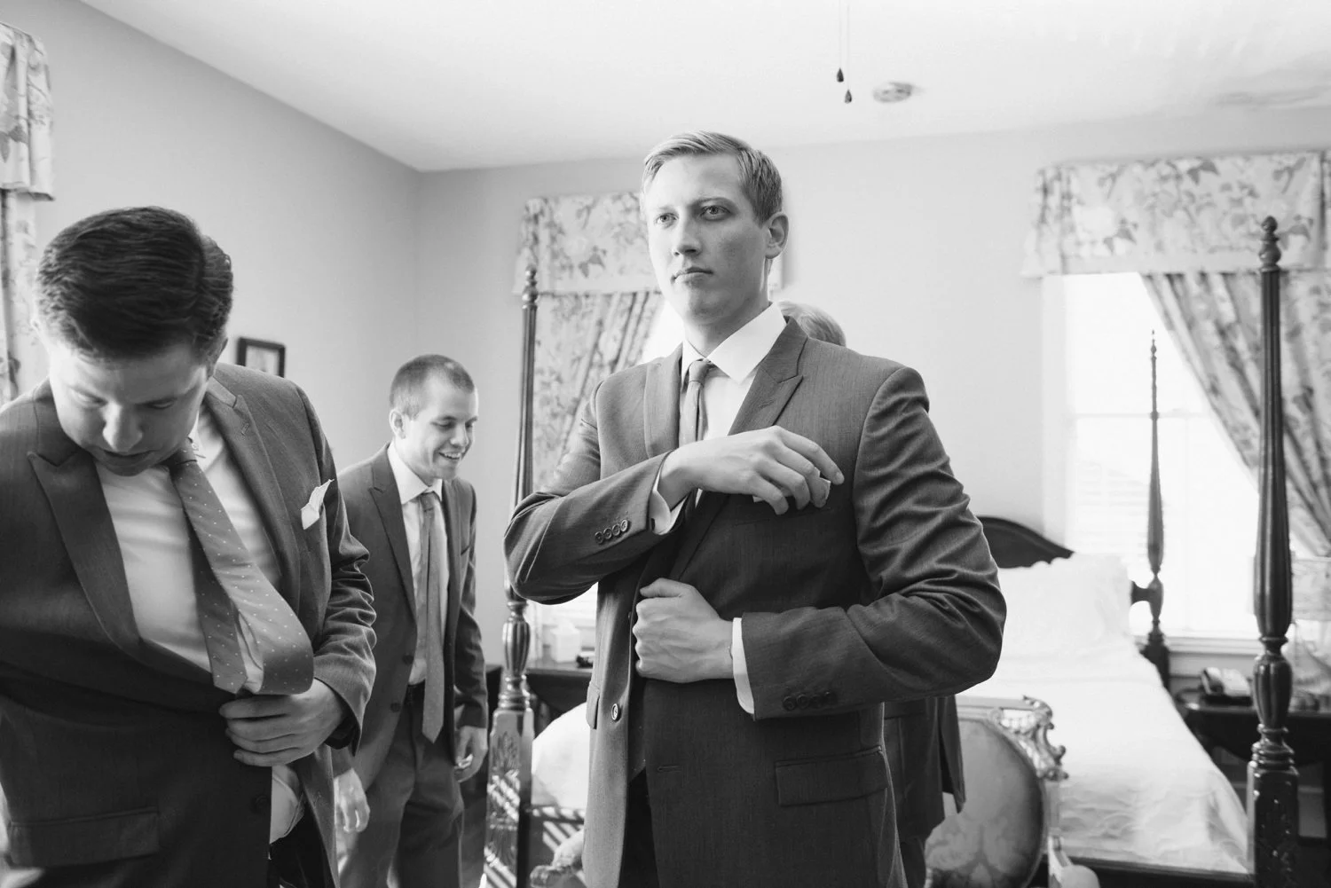 lindsey_a_miller_photography_historic_rice_mill_charleston_wedding_13.jpg