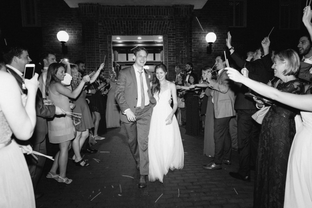 lindsey_a_miller_photography_historic_rice_mill_charleston_wedding_95.jpg