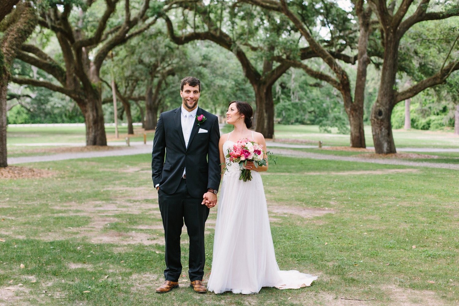 Lindsey_A_Miller_Photography_mcleod_plantation_wedding_charleston_south_carolina_clear_tent_spring_mod_events_030.jpg