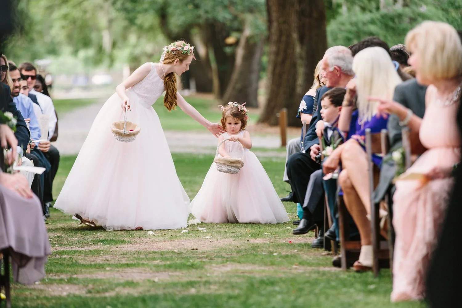 Lindsey_A_Miller_Photography_mcleod_plantation_wedding_charleston_south_carolina_clear_tent_spring_mod_events_040.jpg
