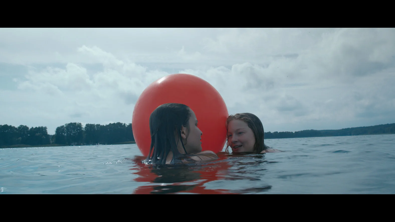 SCHWIMMEN_STILL_Copyright_ANNE_BOLICK_5.jpg