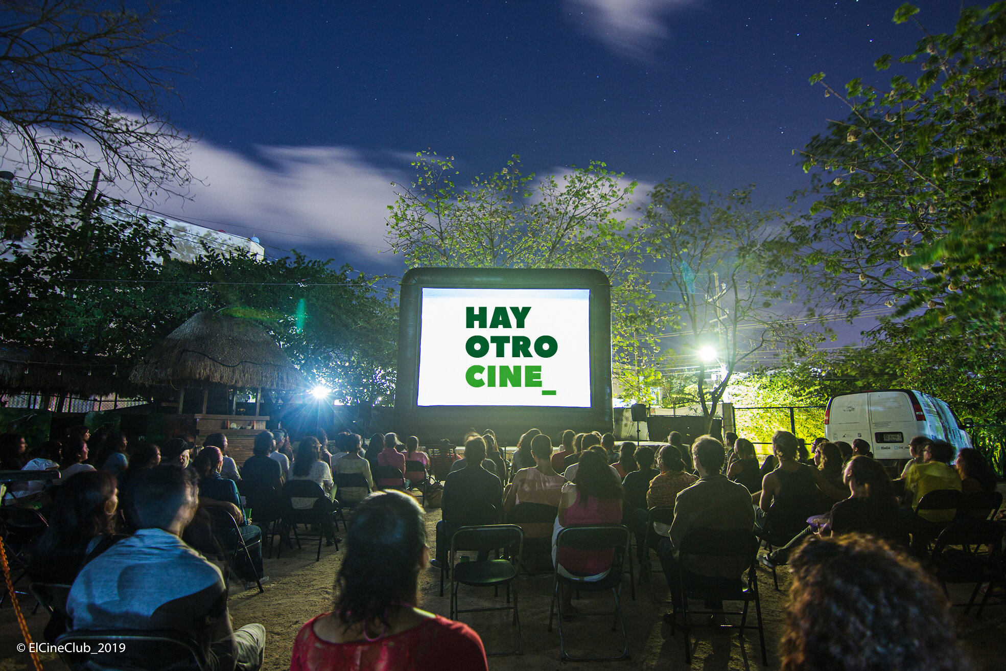 Arriba 30+ imagen cine club playa del carmen