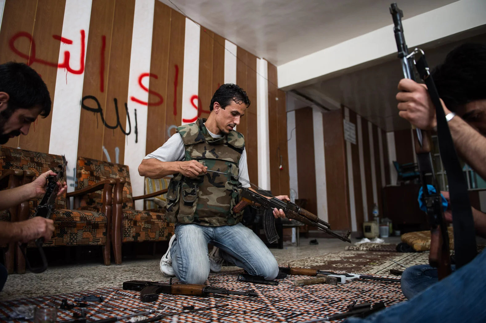 Access to weapons and to ammunition became difficult, and arms became scarce. Whereas in South Sudan, the prevalence of small arms meant that prices for an AK-47 were as little as $30, rebels claimed that in Aleppo, their price would be one hundred times that. A single bullet could cost one dollar.