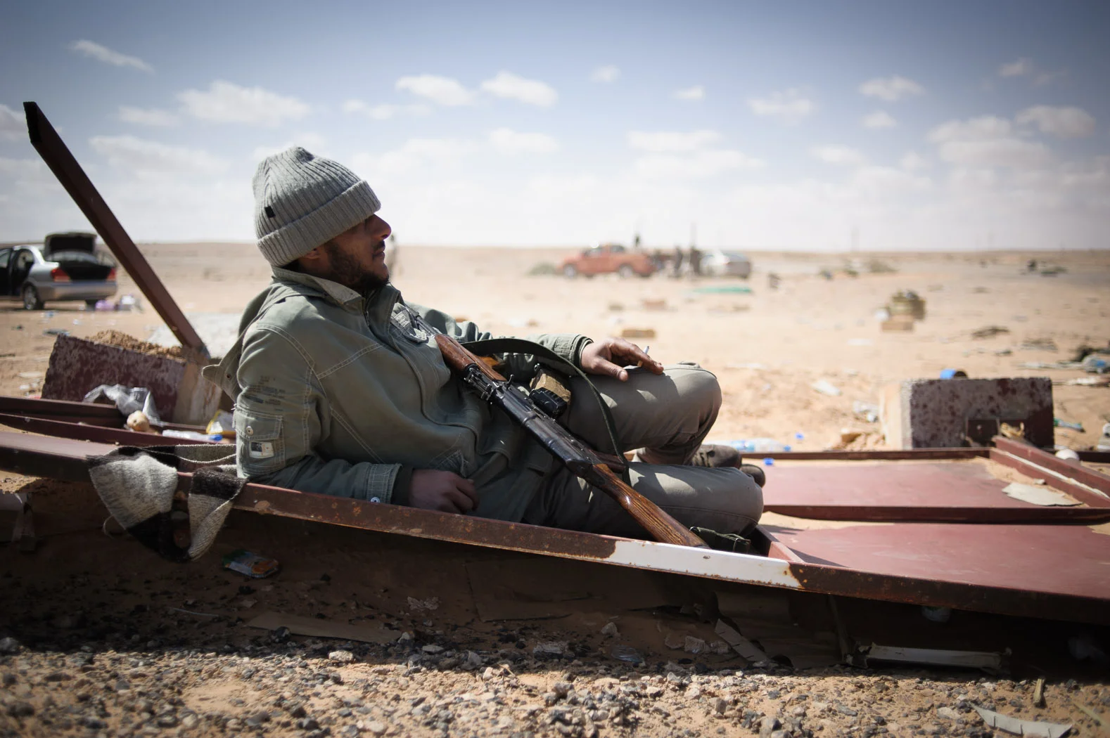 Waiting for the order to advance. Ras Lanuf.