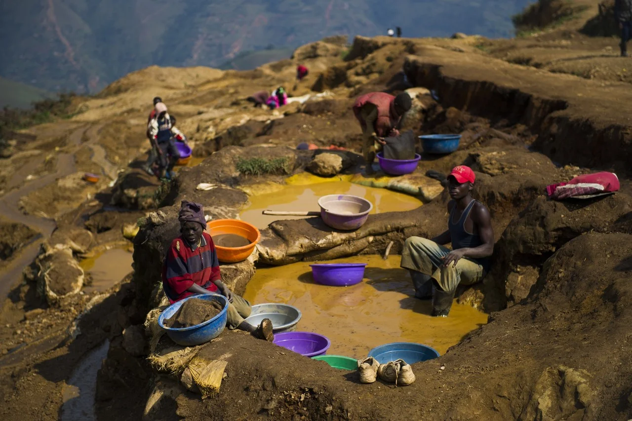 How to Mine Gold by Hand in Congo