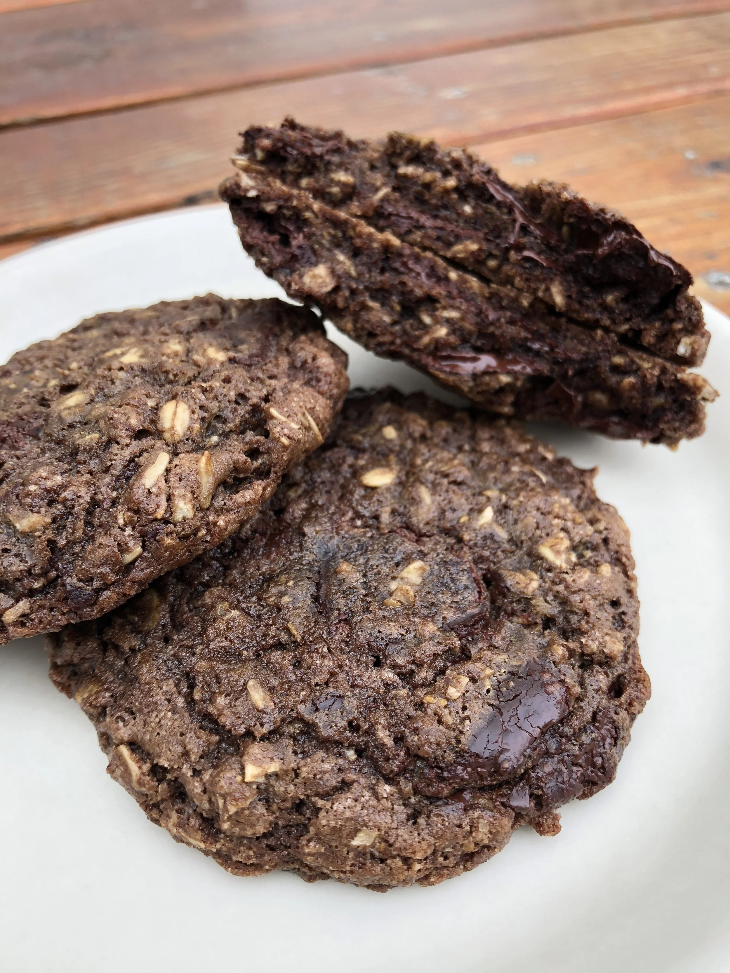 Duck Blood Chocolate Chip & Oatmeal Cookie