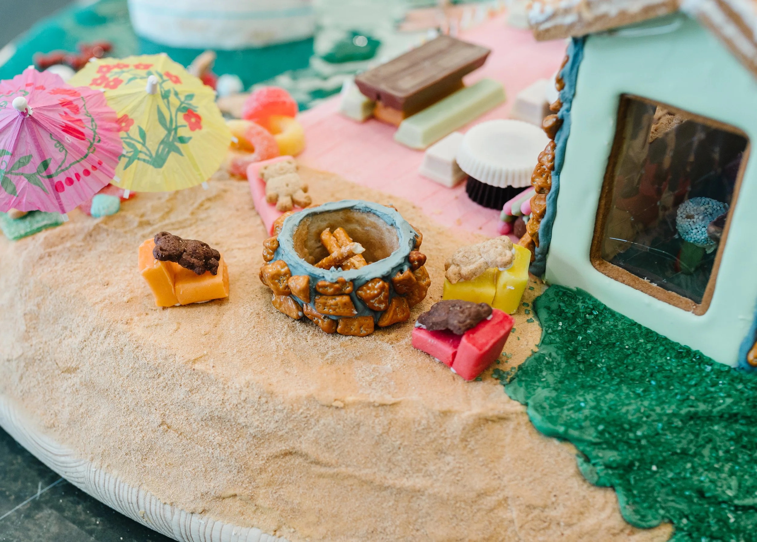 Gingerbread22_WaterSki_02.jpg