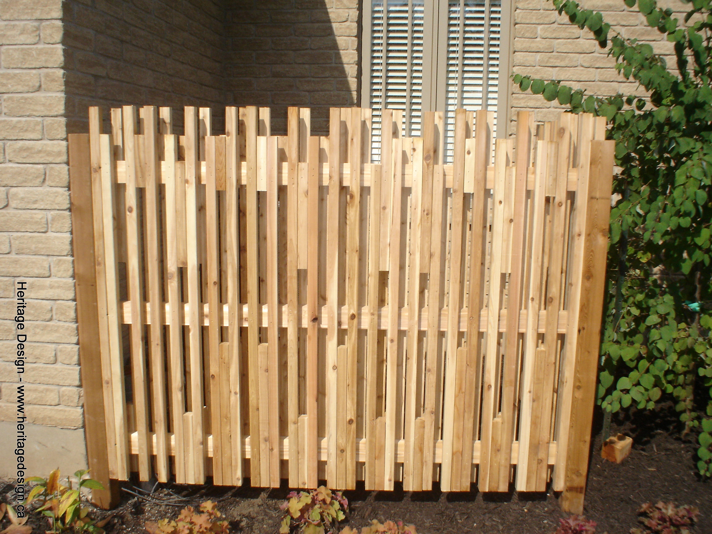 Heritage Design Cedar Fence 0001.jpg