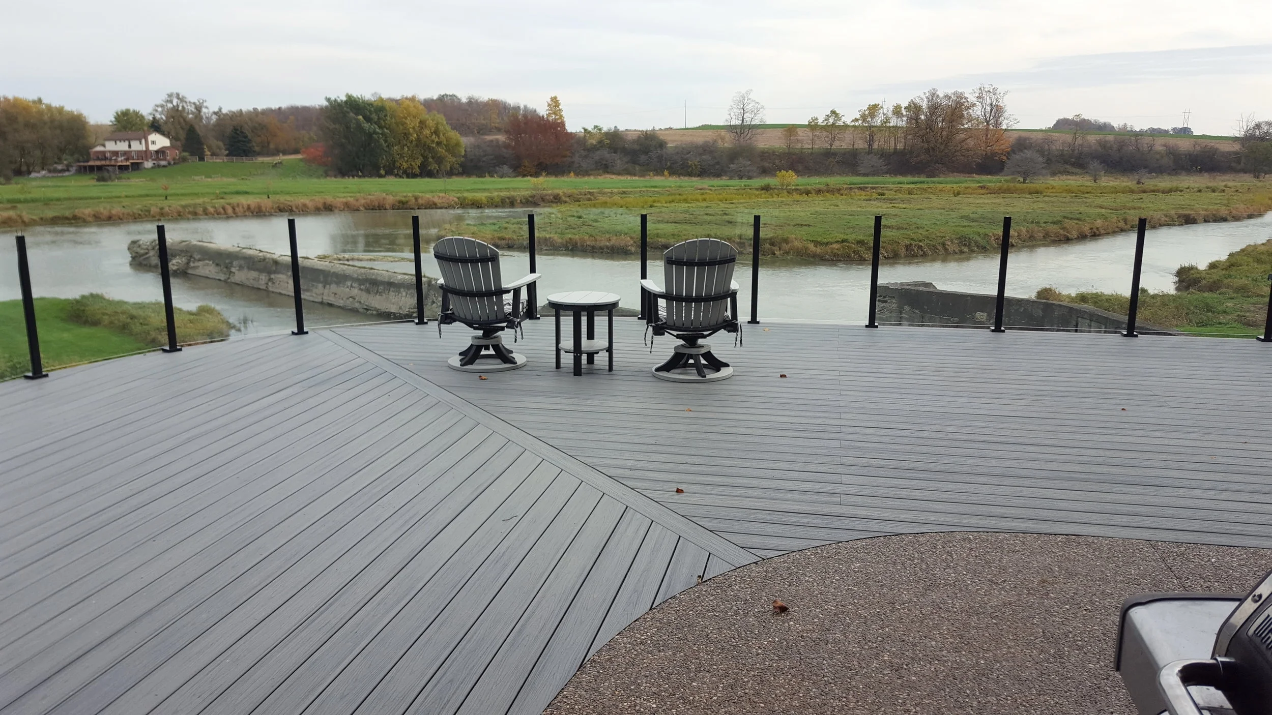 Heritage Design The Deck and Fence Store