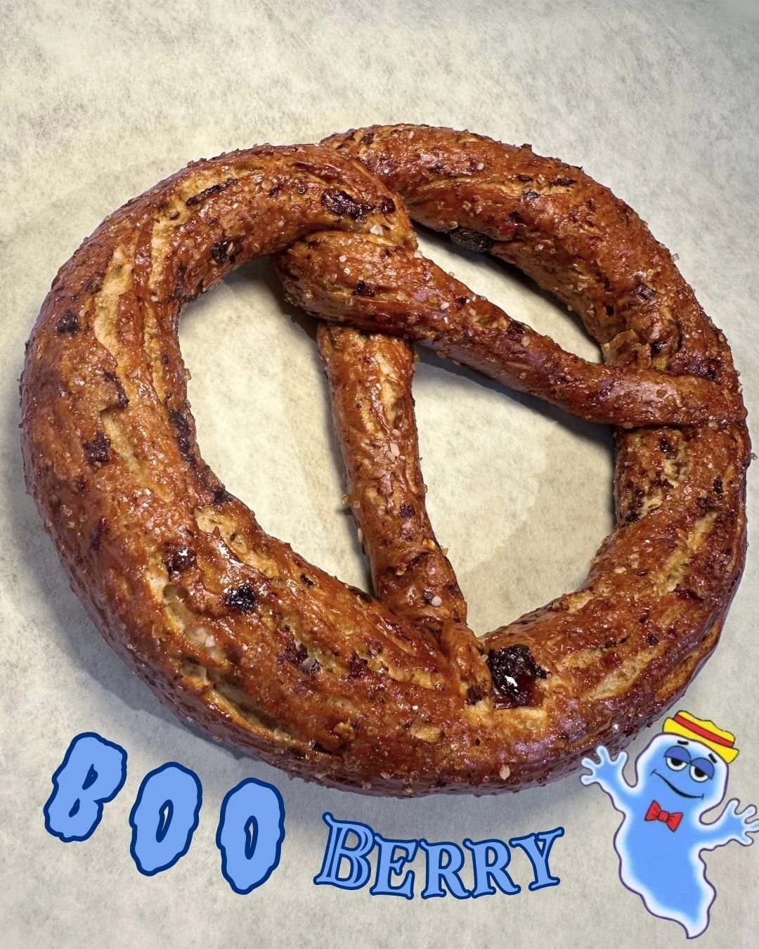 👻🫐 BOO! Did we scare you? Or just make you hungry?! 🫐👻

Our Boo Berry Pretzel is creeping into the Market this weekend, and it's berry delicious! 

We mix frozen blueberries and oatmeal right into our dough, then top it off with a sprinkle of sug
