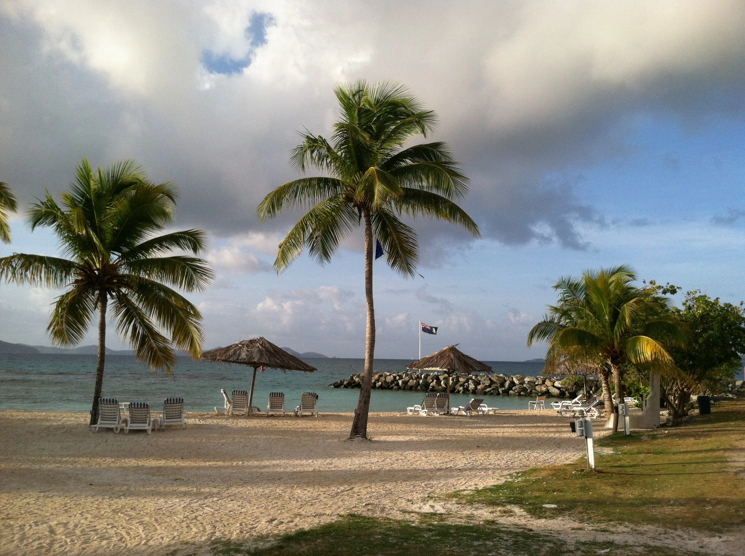 Yellowshirts in the (rainy) Caribbean / First ARC Bahamas boats make landfall