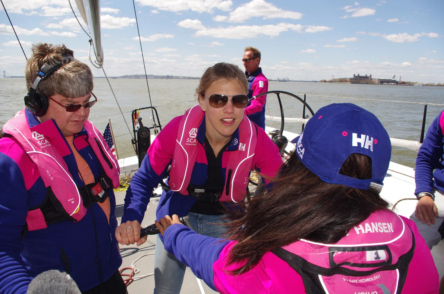 Sailing with the girls from Team SCA