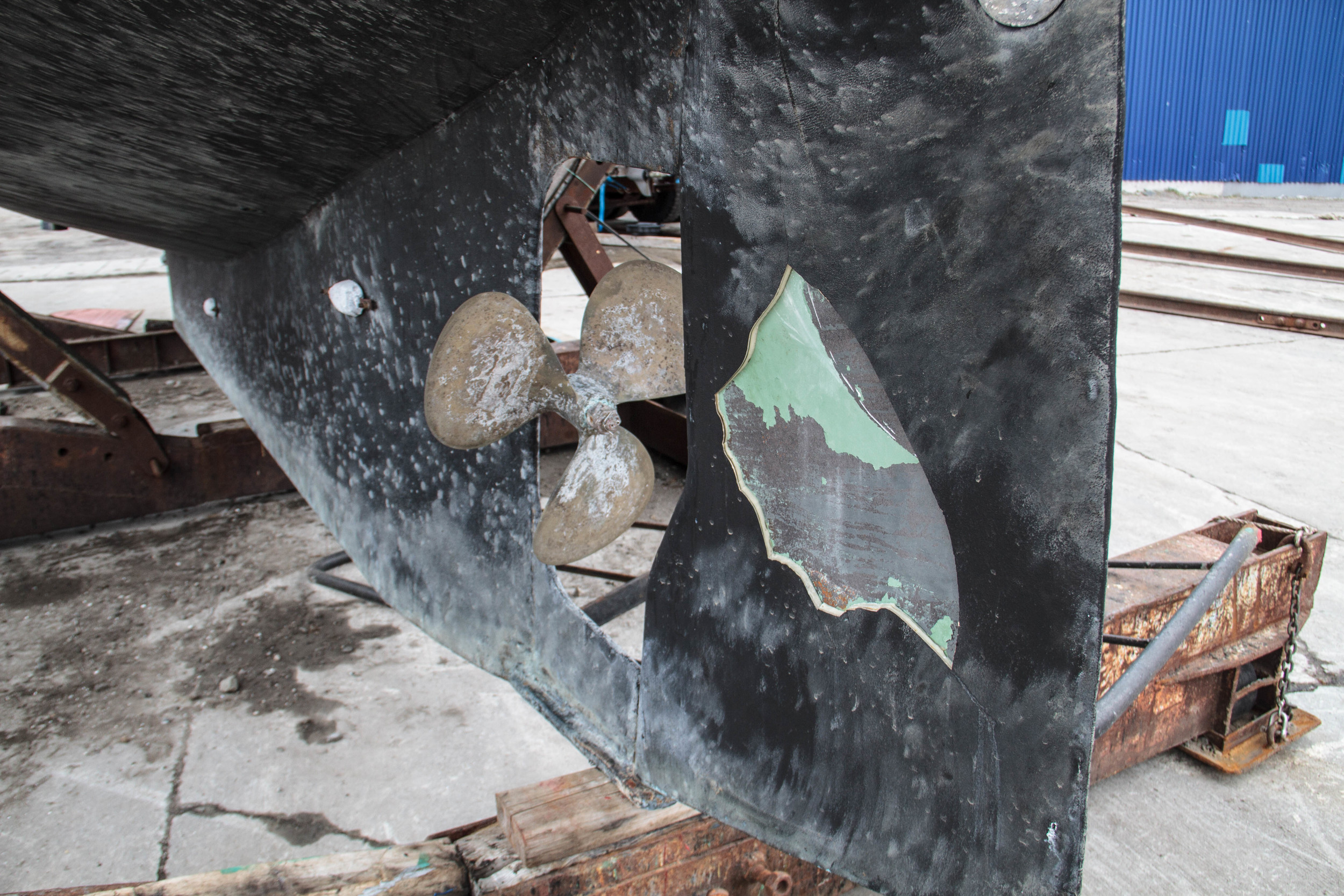 'Ault's' cracked rudder after a frozen Arctic winter.