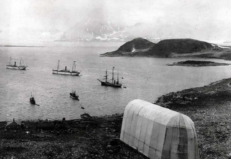 Virgohamna in it's heyday. Image courtesy of the Norsk Polar Institut. We anchored Isbjorn just off that little island, between it and the beach in the foreground, to the far right of the photo.