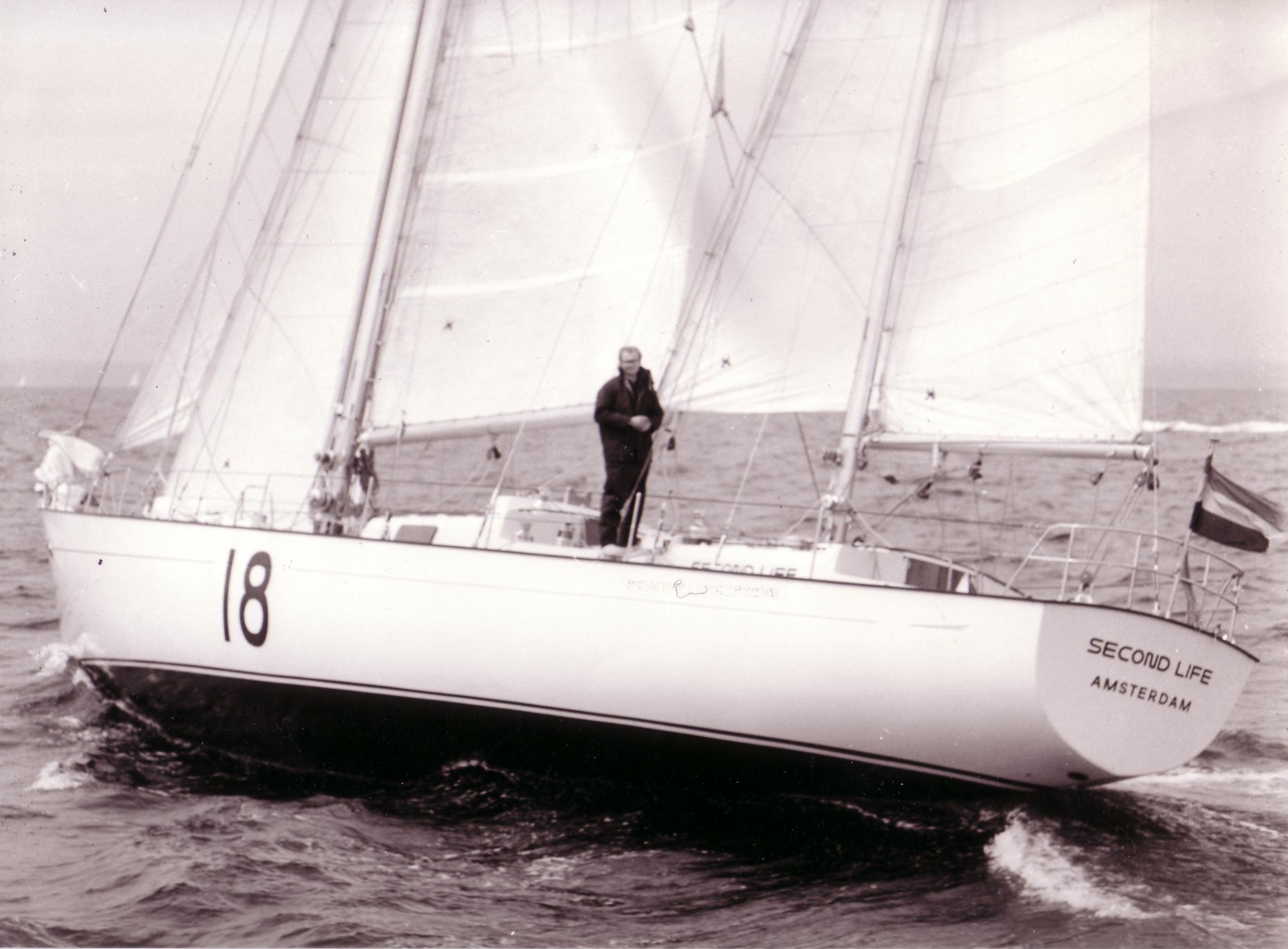 22 Gerard sailing Second Life start Ostar 1972.JPG