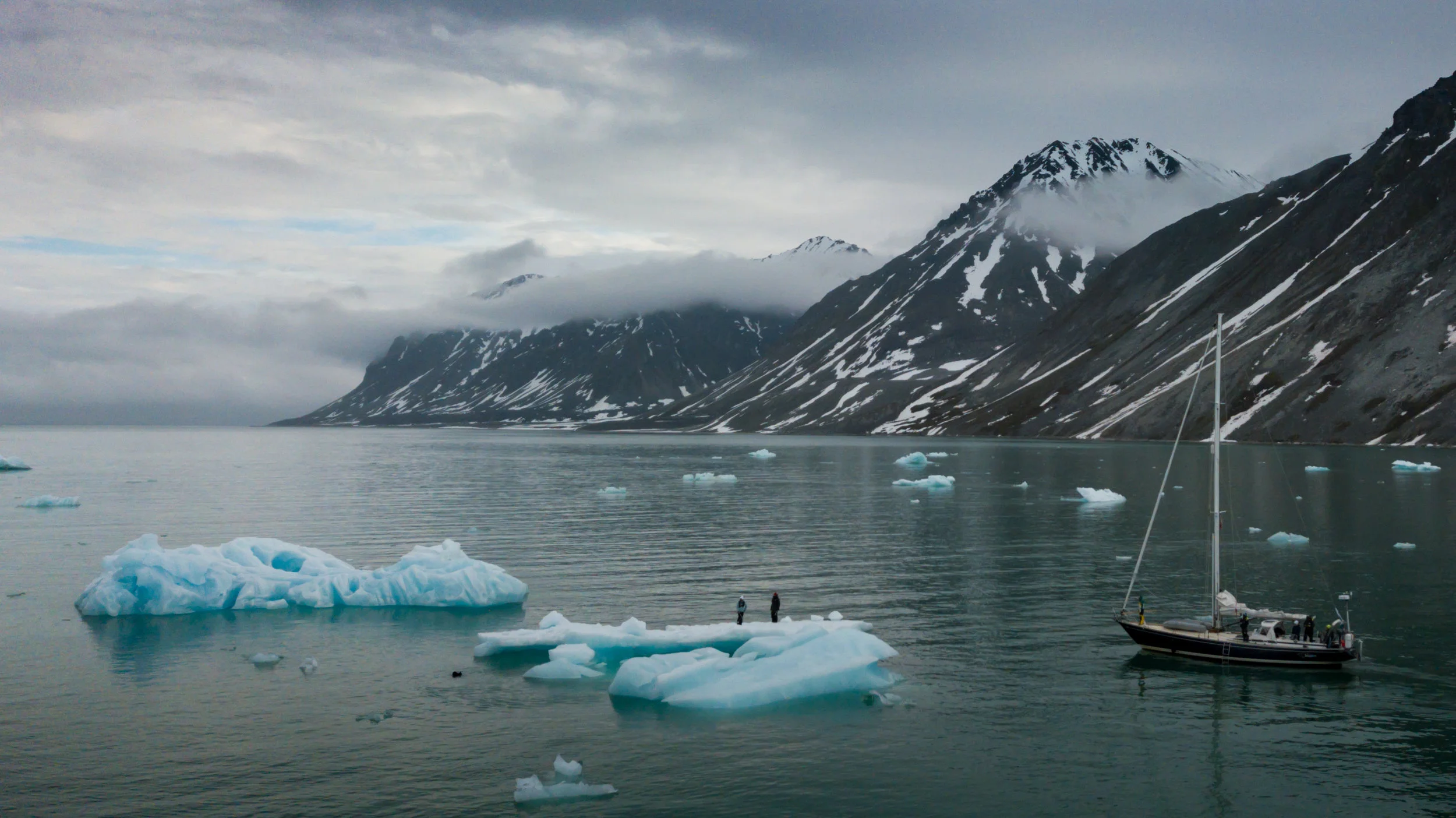 4 // ISBJØRN: Spitsbergen Adventure // 500-800 Miles // $8,000 // WAITLIST