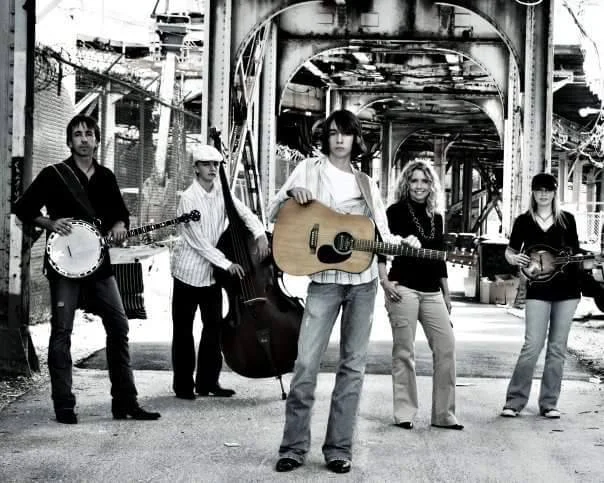 Meet Mo Pitney Spot Magazine Few reviews of the still young pitney don't mention his vocal similarity to randy travis but that's not a problem. meet mo pitney spot magazine