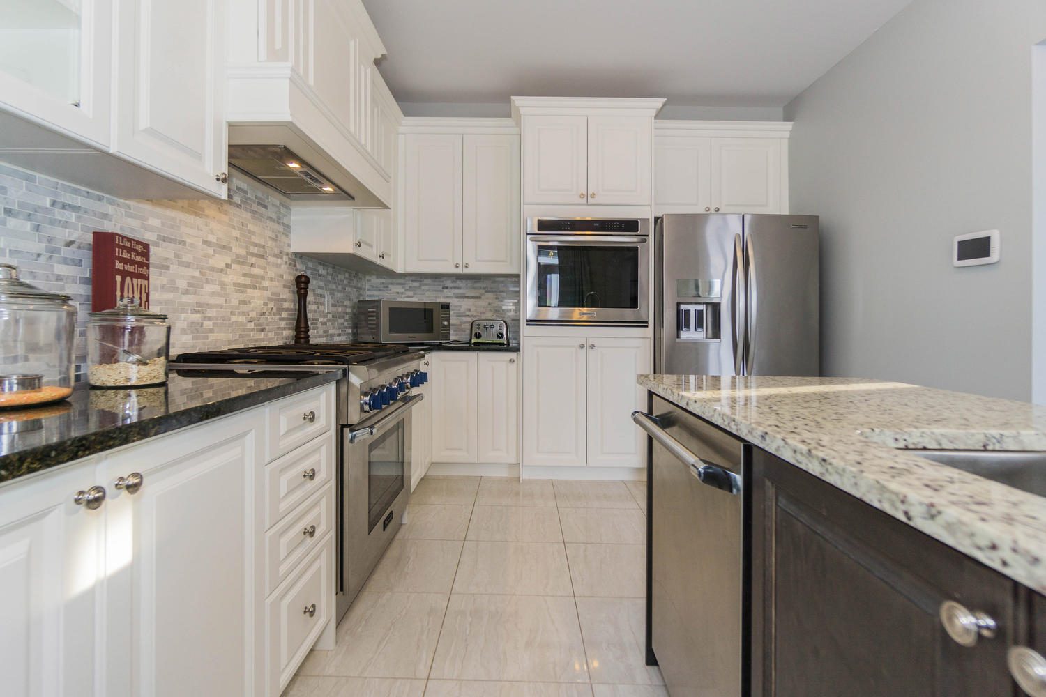 12 Rivoli Drive-large-020-9-Kitchen-1500x1000-72dpi.jpg