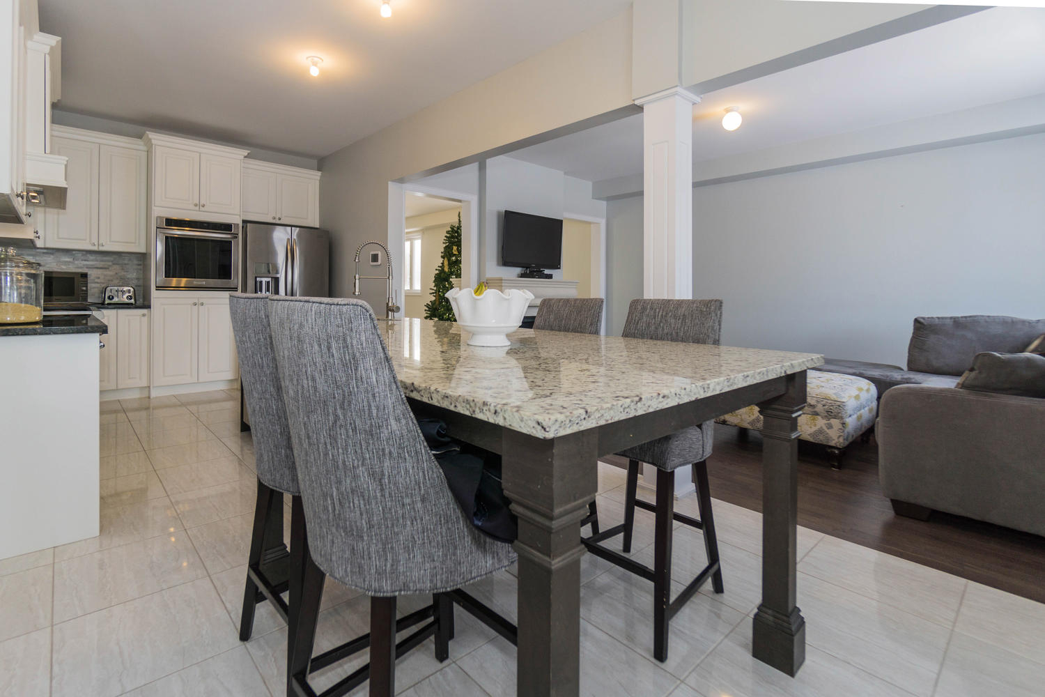 12 Rivoli Drive-large-023-14-Breakfast Area-1500x1000-72dpi.jpg