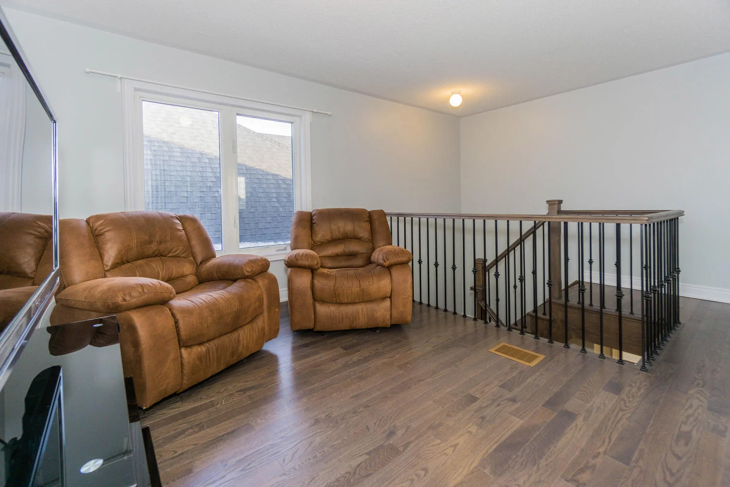 12 Rivoli Drive-large-047-42-Loft-1500x1000-72dpi.jpg