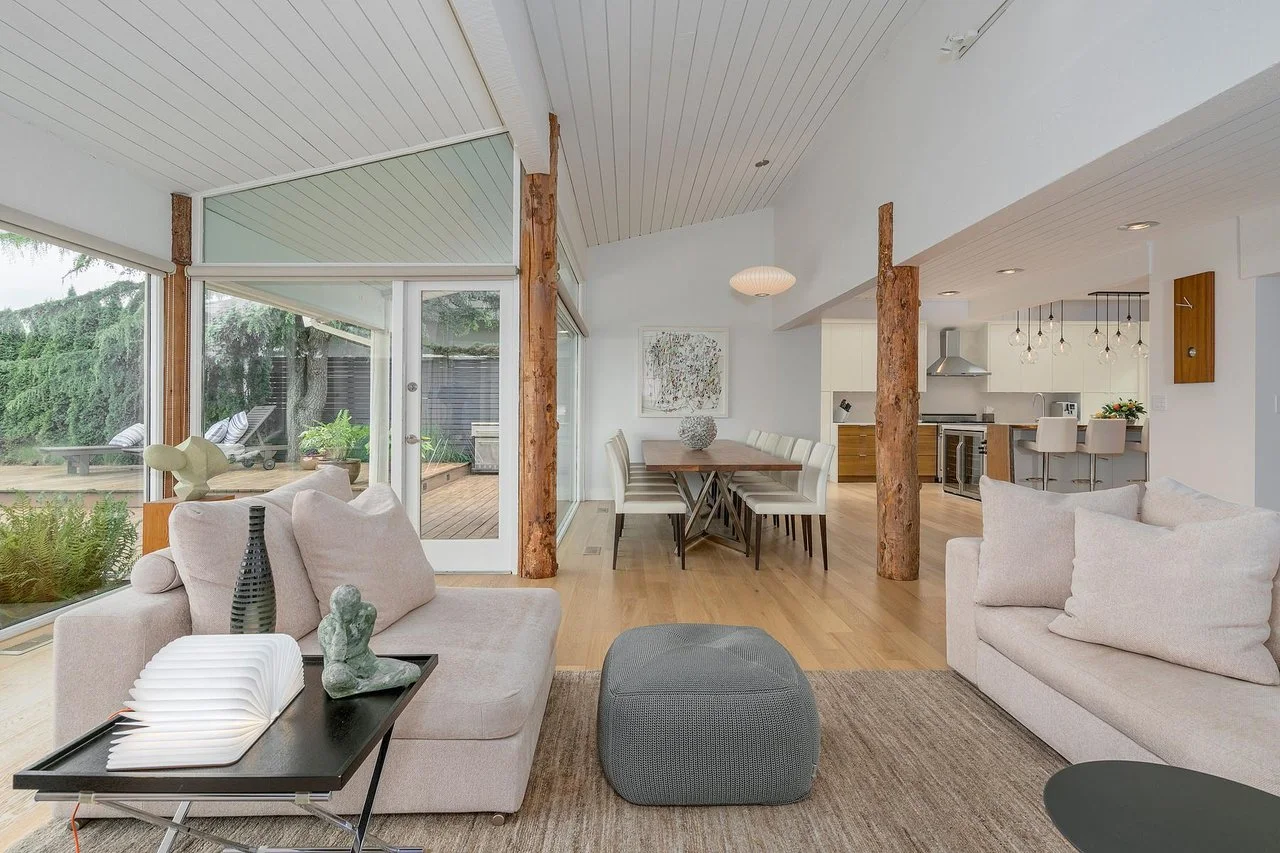218-Centennial-Parkway-Tsawwassen-BC.jpg
