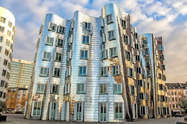 dam-images-architecture-2014-10-gehry-architecture-best-frank-gehry-architecture-10-neuer-zollhof.jpg