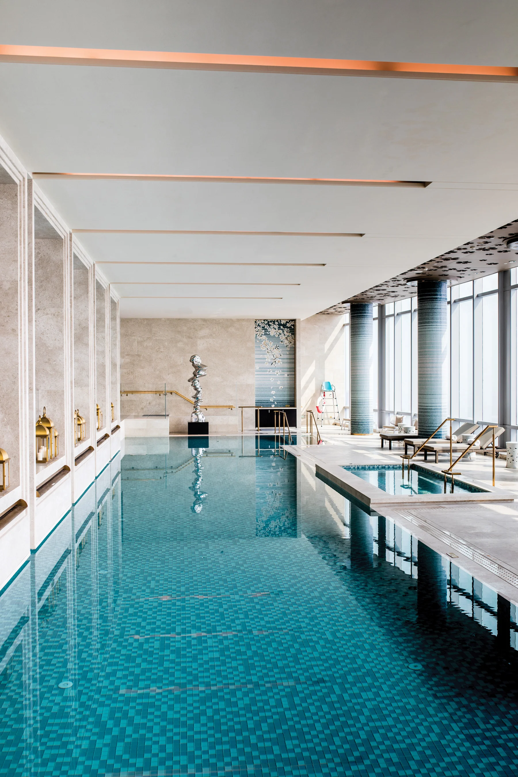 Waldorf Astoria Chengdu boasts a 25m pool on the 48th floor