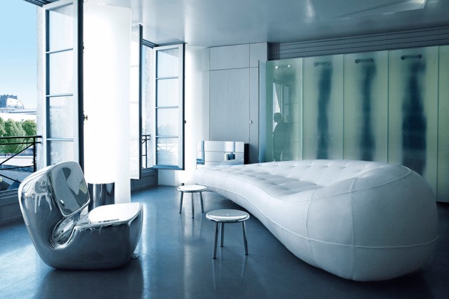 a-look-inside-karl-lagerfelds-parisian-apartment-03-630x420.jpg