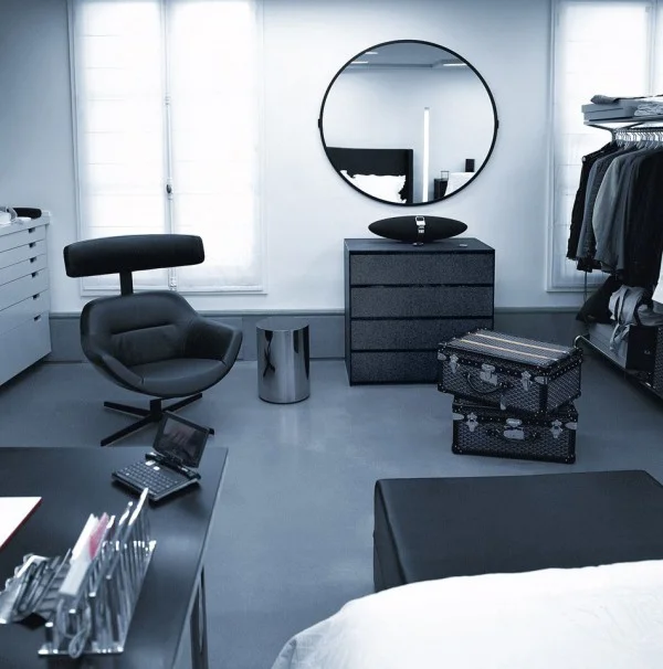 karl-lagerfeld-parisian-apartment-3-600x606.jpg