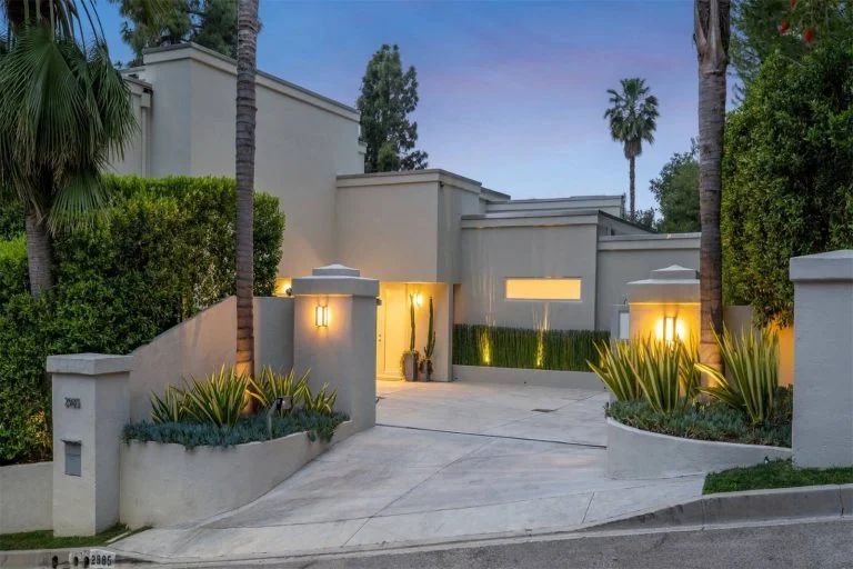 Life’s Been Good The Eagles’ Joe Walsh Lists His Home in Beverly